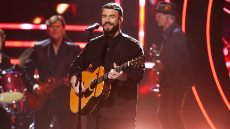Sam Hunt Sings Reba McEntire's 'Fancy' At CMT Artists Of The Year Awards