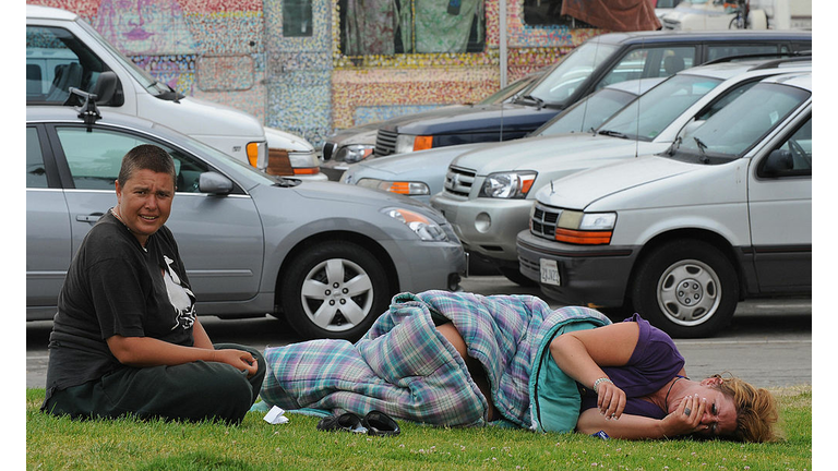 Two unemployed and homeless women who sl