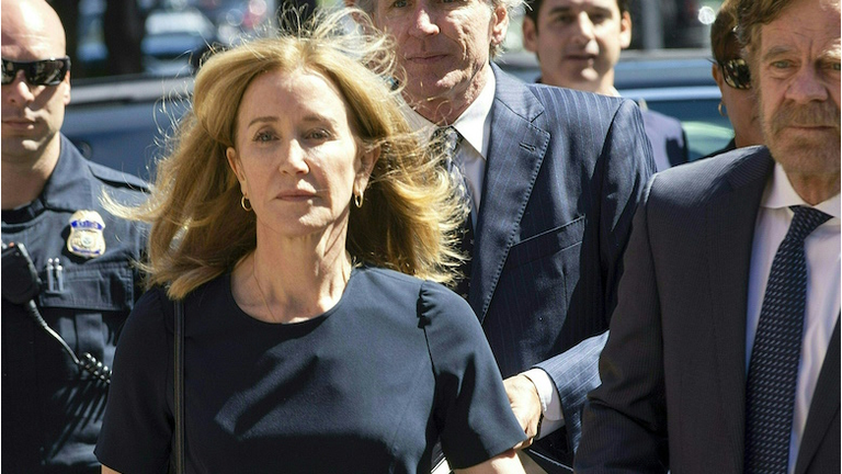 TOPSHOT-US-ENTERTAINMENT-COLLEGE-SCANDAL
