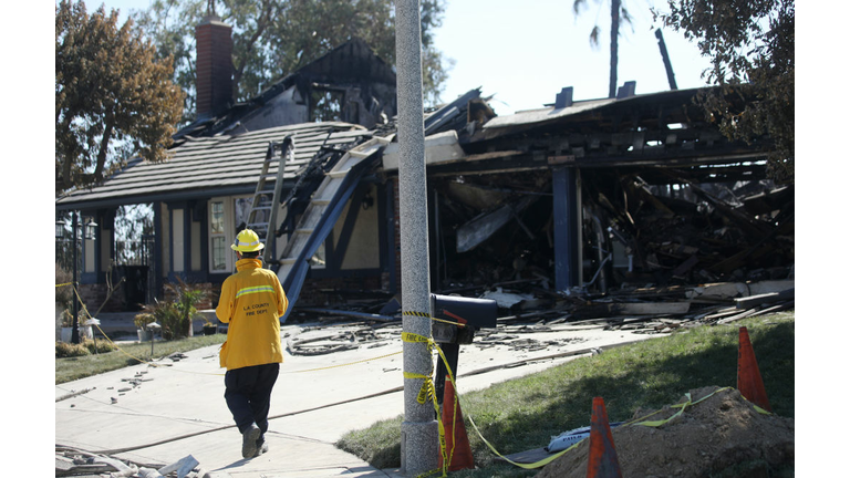 Saddleridge Fire Scorches 7,500 Acres In LA County, Thousands Evacuated