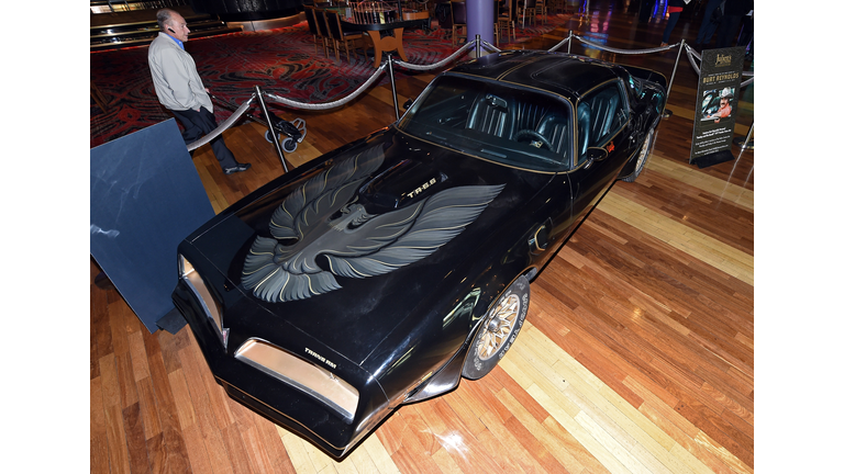 Julien's Auctions Previews The Collection Of Burt Reynolds