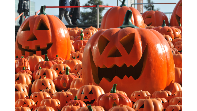 Halloween Shopping Begins In China