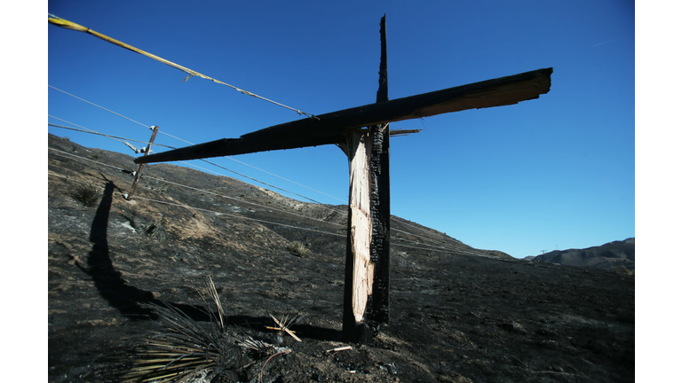 The Tick Fire Burns In Canyon Country, California