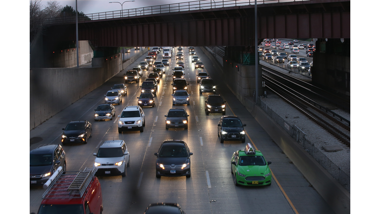 Holiday Travel Ahead Of Thanksgiving Clogs Airports And Highways