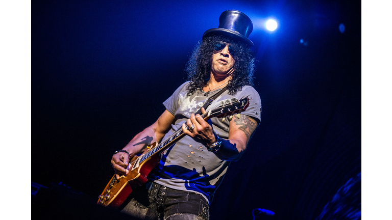 Slash In Concert At Le Zenith