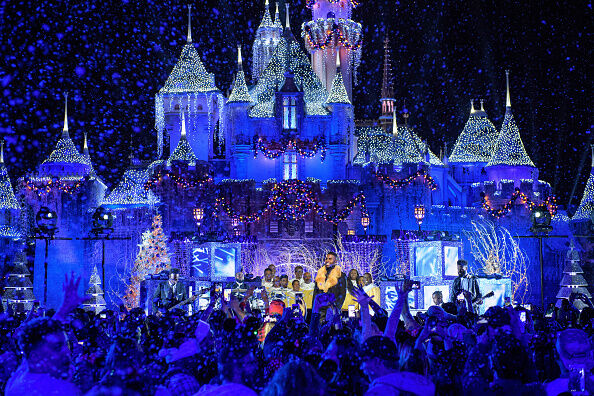 Disney Parks Presents a Disney Channel Holiday Celebration