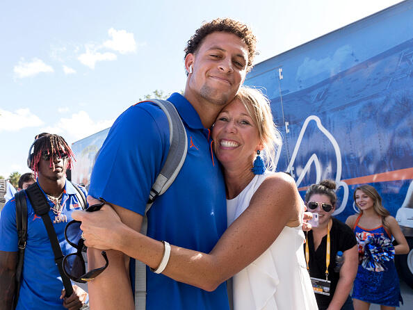 The Internet Is Disturbed By The Coach’s Wife Kissing All Of The Players - Thumbnail Image
