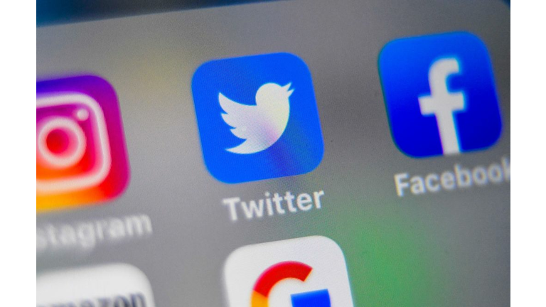 INTERNET-SOCIAL-NETWORK