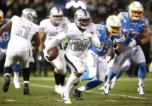Los Angeles Chargers v Oakland Raiders