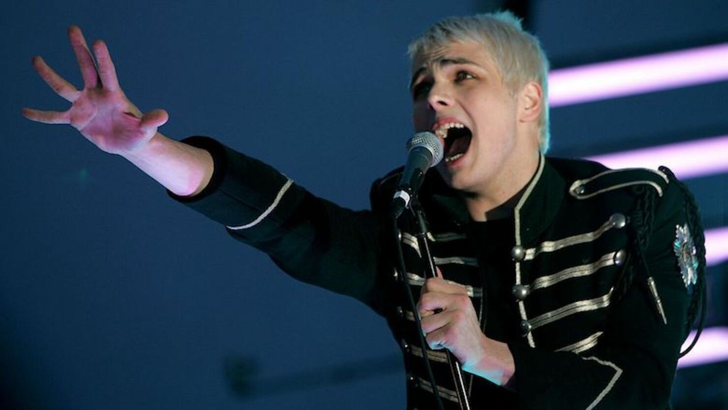 Gerard Way Reflects On 'The Black Parade' 15 Years After Its Release |  iHeart