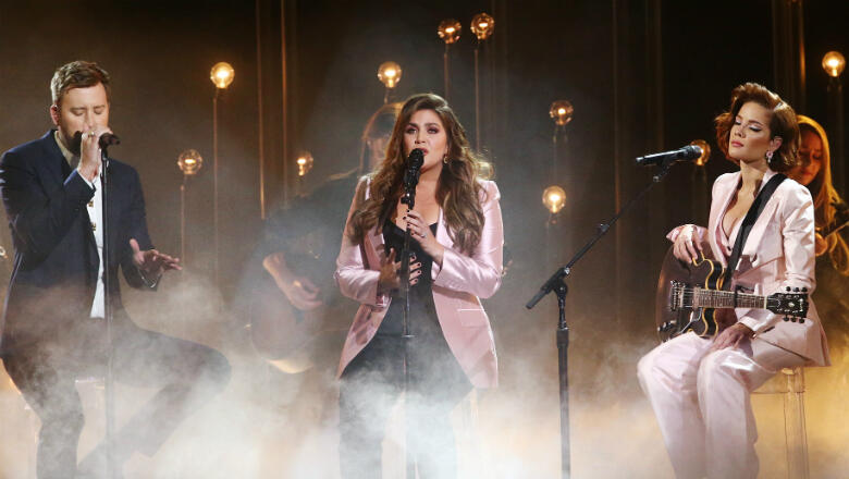 Halsey & Lady Antebellum Deliver Epic Country/Pop Duet At The 2019 CMAs - Thumbnail Image