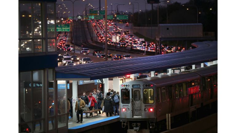 Holiday Travel Ahead Of Thanksgiving Clogs Airports And Highways