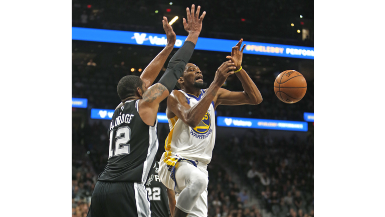 SPO-BKO-WARRIORS-SPURS-BASKET-NBA