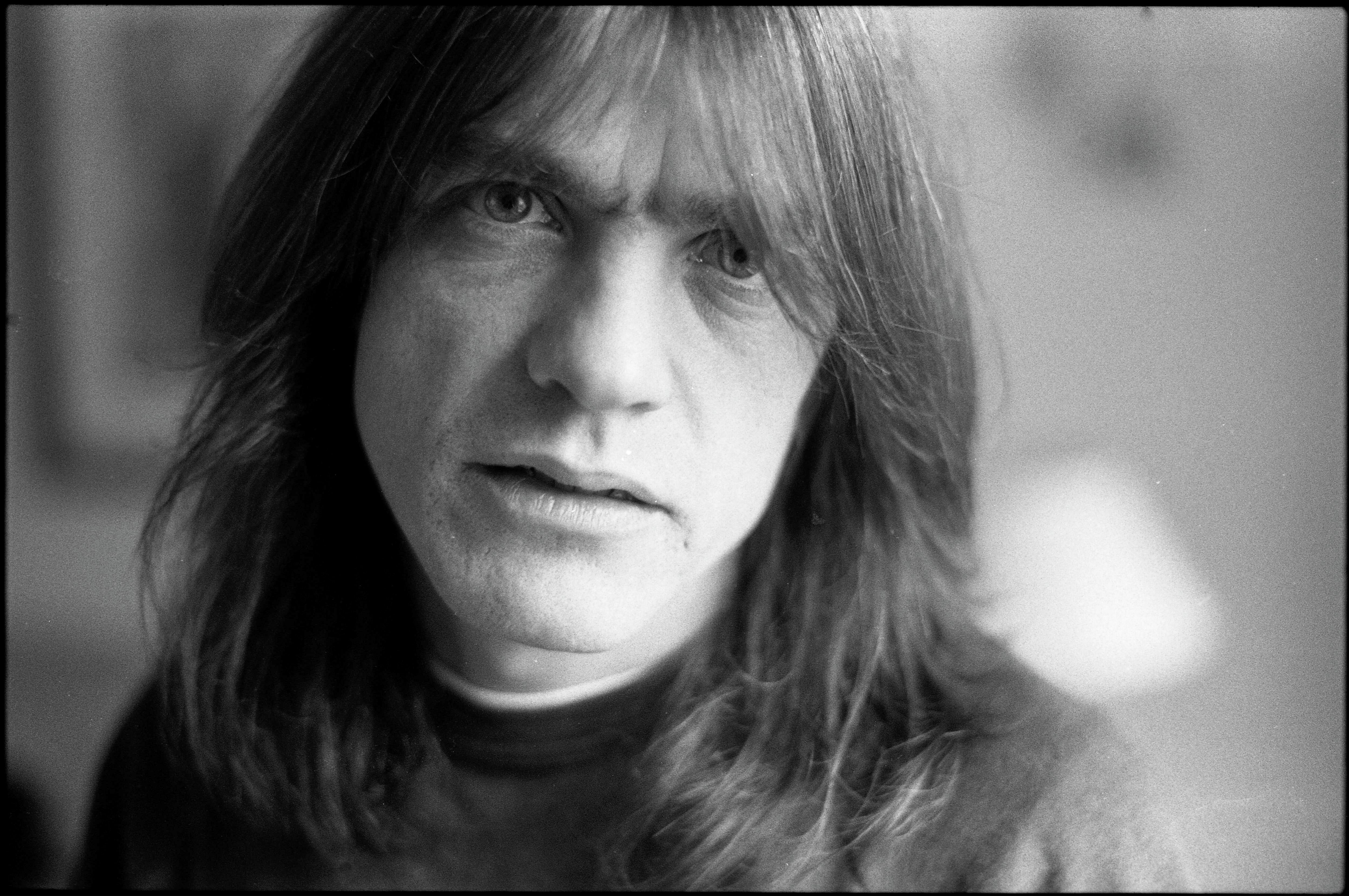 Young янг. Малькольм AC DC. Malcolm young в молодости. Основатель группы AC/DC.