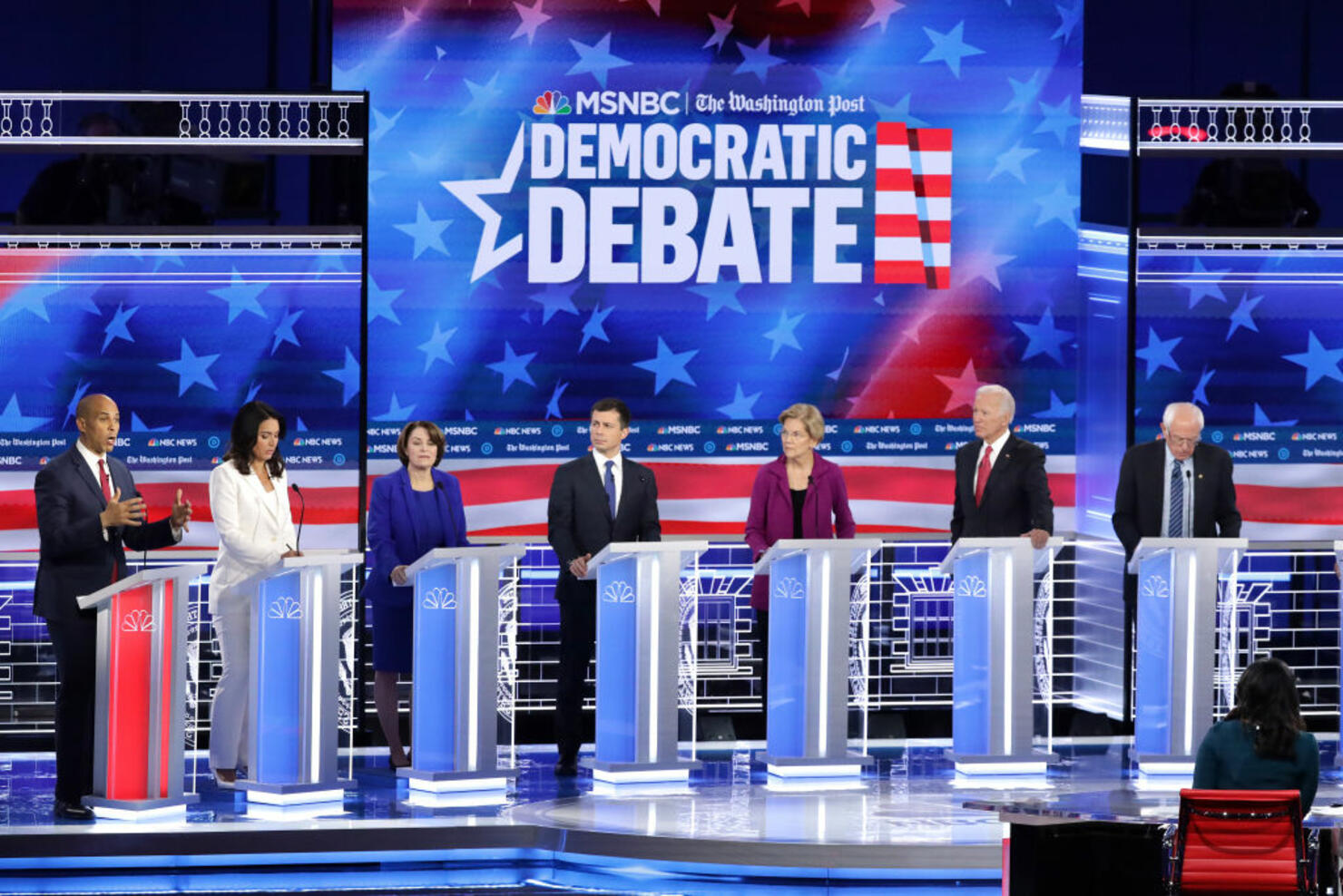 Democratic Presidential Candidates Mix it Up in Primary Debate in ...