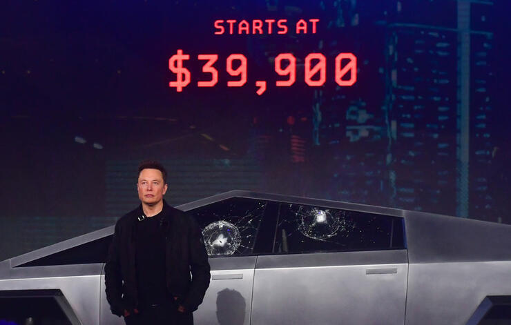 Teslas All Electric Pickup Truck Gets Smashing Debut