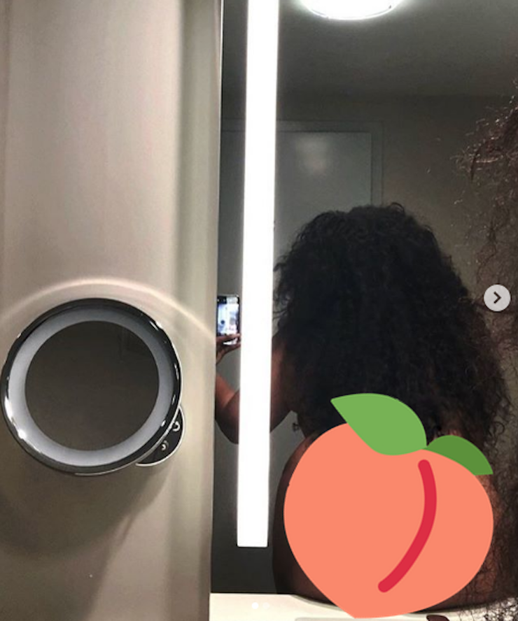 Lizzo Sends Explicit Message To Haters With X Rated Mirror Selfie