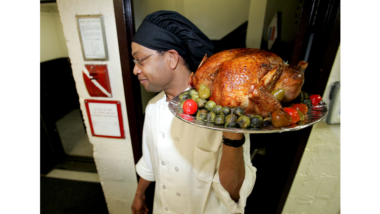 Stephen Baldwin Serves Thanksgiving Dinner