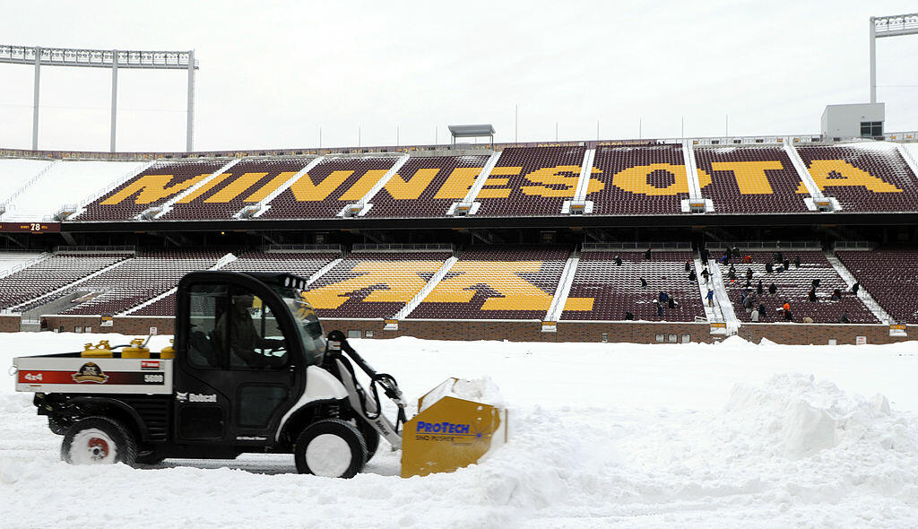 Earn $14/hr helping the Gophers get TCF Bank Stadium ready for Game Day - Thumbnail Image