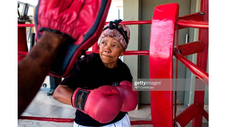 82 WOMAN BEATS UP MAN WHO BROKE INTO HER HOME.  HE DIDN'T KNOW SHE LIFTS WEIGHTS AND EXERCISES AT THE GYM.  SEE HOW THE ENCOUNTER TURNED OUT!