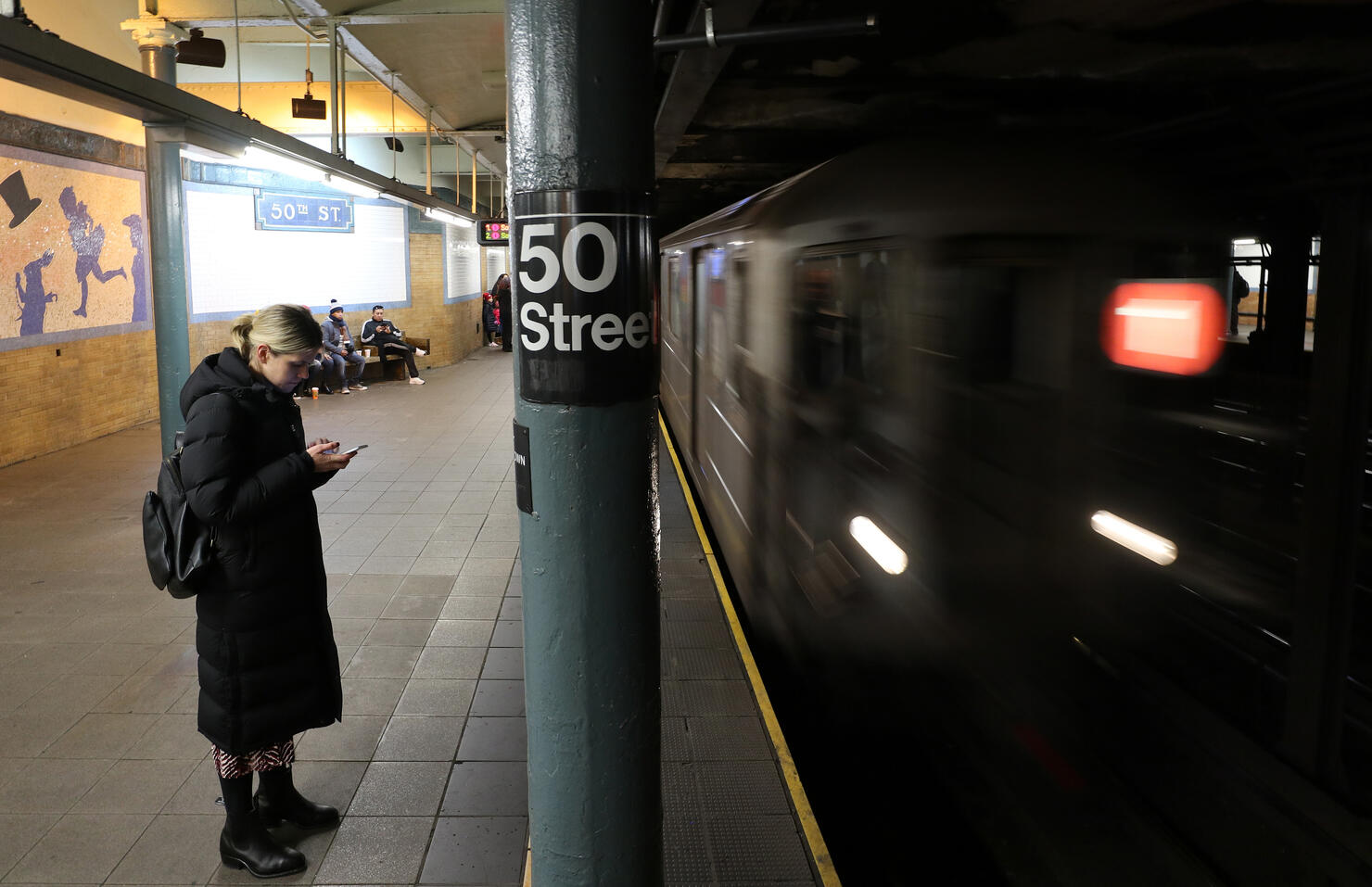 Manhattan Couple Caught Having Sex On NYC Subway Platform | iHeart