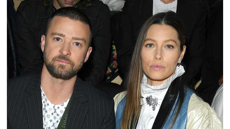 Louis Vuitton : Front Row - Paris Fashion Week - Womenswear Spring Summer 2020