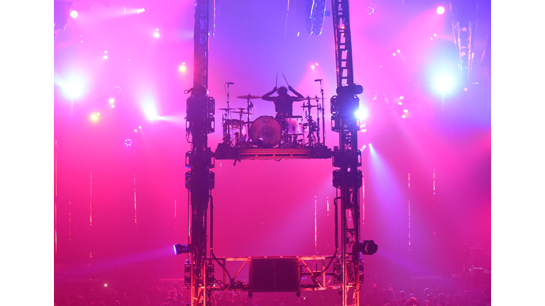 Motley Crue: The Final Tour "All Good Things Must Come To An End"