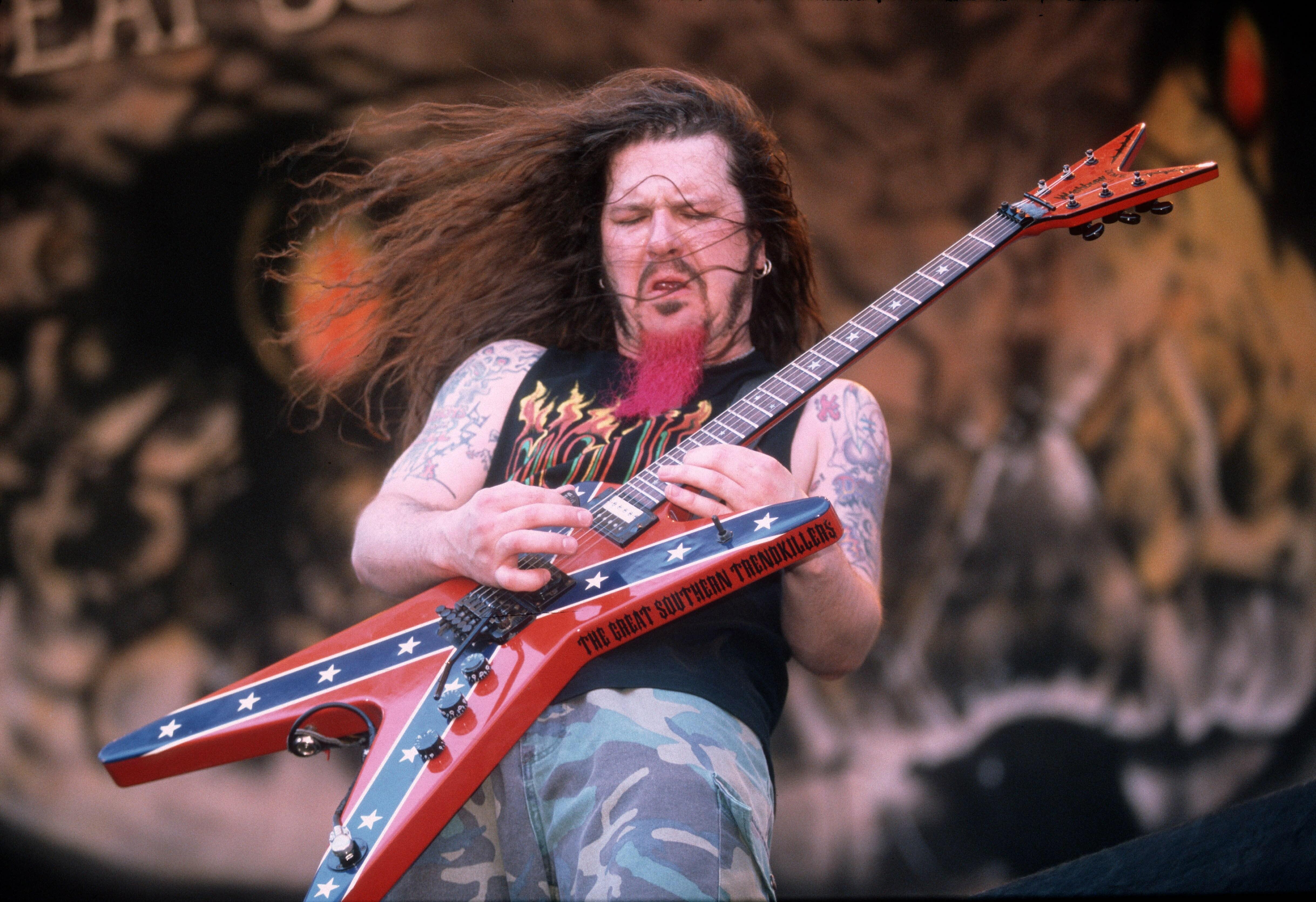 15 Facts About PANTERA's Dimebag Darrell You Might Not Know On