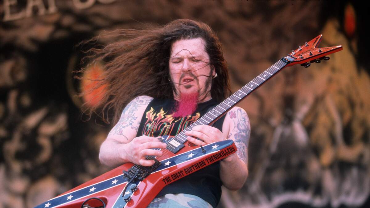 15 Facts About PANTERA's Dimebag Darrell You Might Not Know On