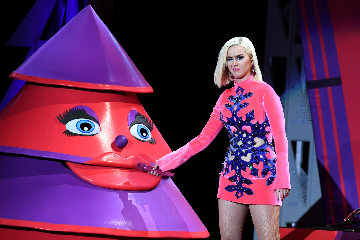 102.7 KIIS FM Jingle Ball – SHOW