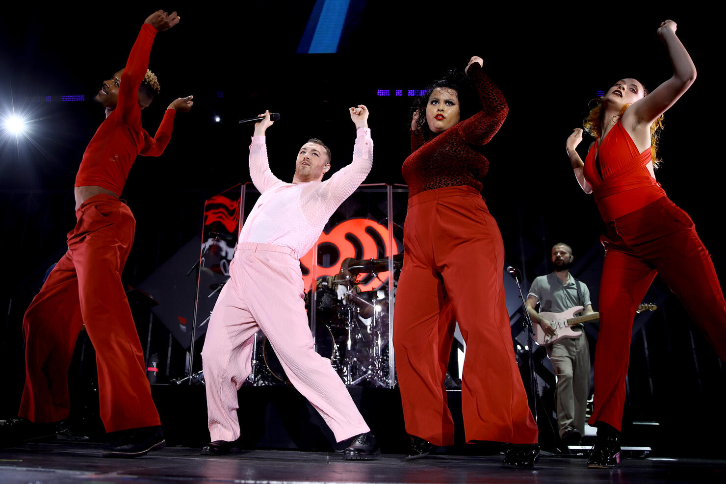 102.7 KIIS FM Jingle Ball – SHOW