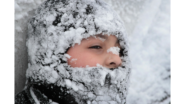 Winter Storm Brings Over 6 Inches Of Snow To Chicago