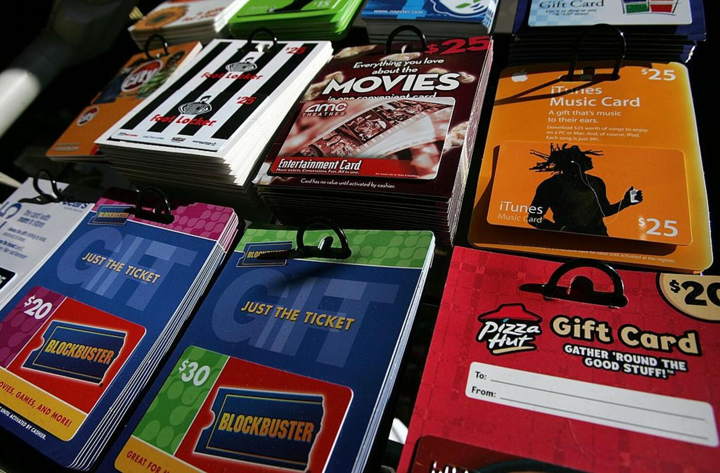 Retailers Estimate Record Sales Of Gift Cards Over Holiday Season