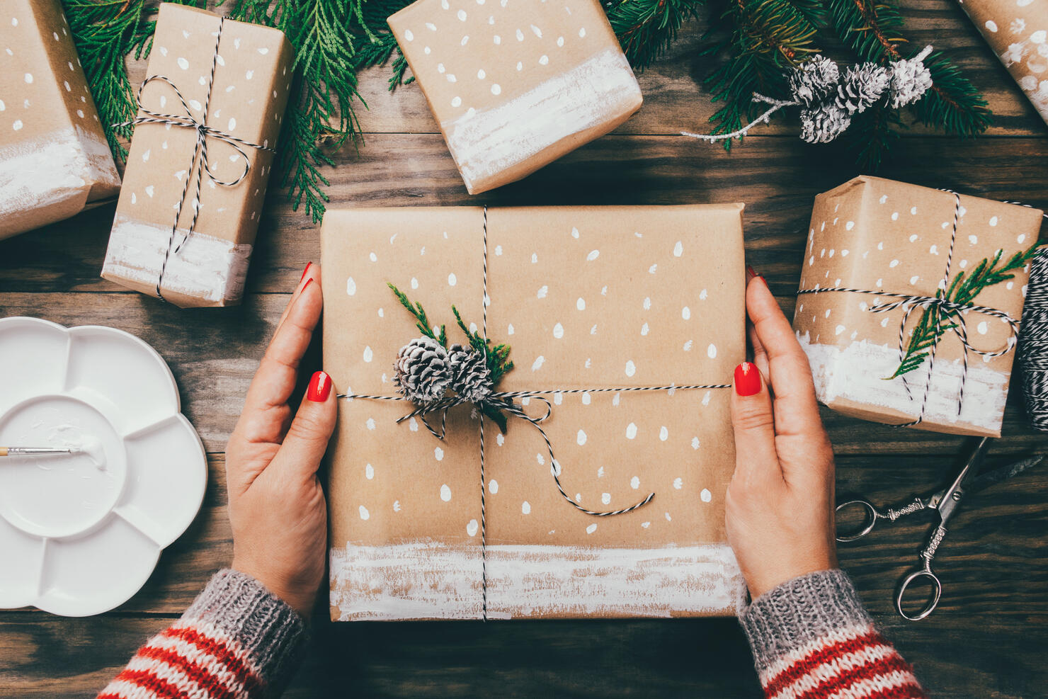 Here Are All The Stores That Will Wrap Your Gifts This Holiday