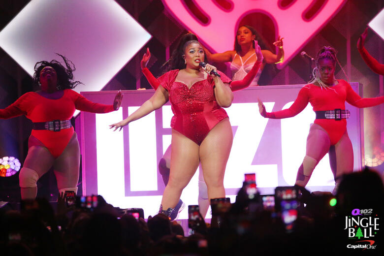 Lizzo Performs @ Q102 Jingle Ball - Thumbnail Image