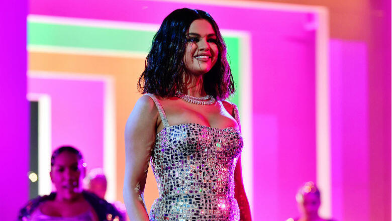 Watch Selena Gomez's 'Lose You To Love Me' Calm A Crying Baby In Viral Clip - Thumbnail Image