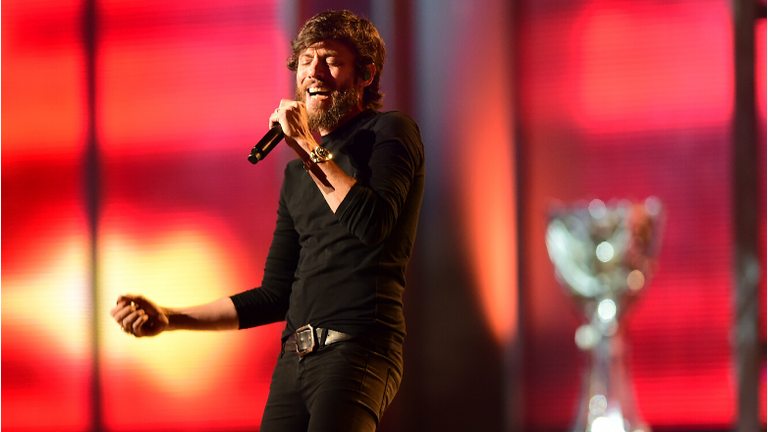 Chris Janson Takes On The Upbeat Holiday Classic 'Run, Run Rudolph'