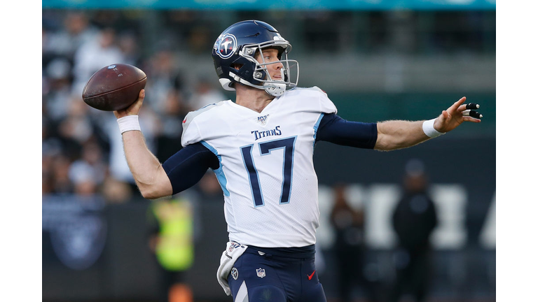 Tennessee Titans v Oakland Raiders