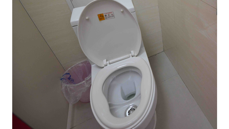 CHINA-TOILET-LIFESTYLE-TECHNOLOGY