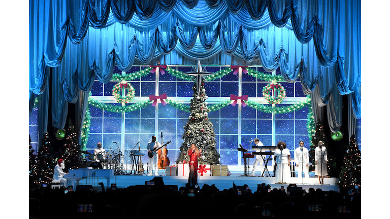 Mariah Carey: All I Want For Christmas Is You Tour - Madison Square Garden -  New York, NY