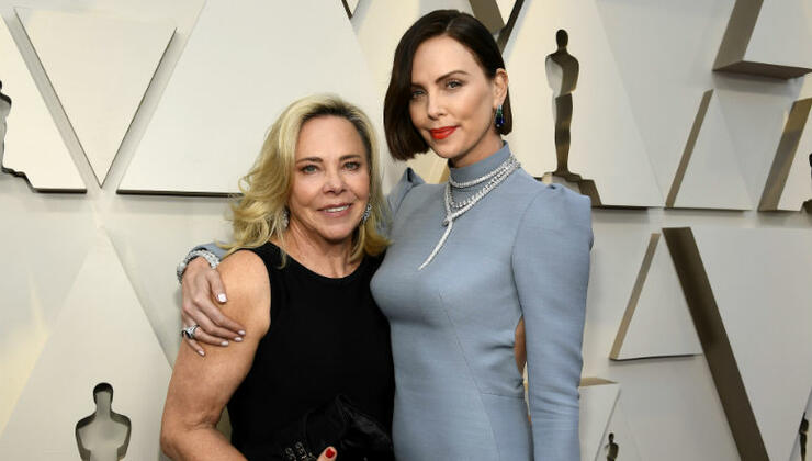 Charlize Theron Details The Moment That Her Mother Shot Killed Her Father Iheartradio 