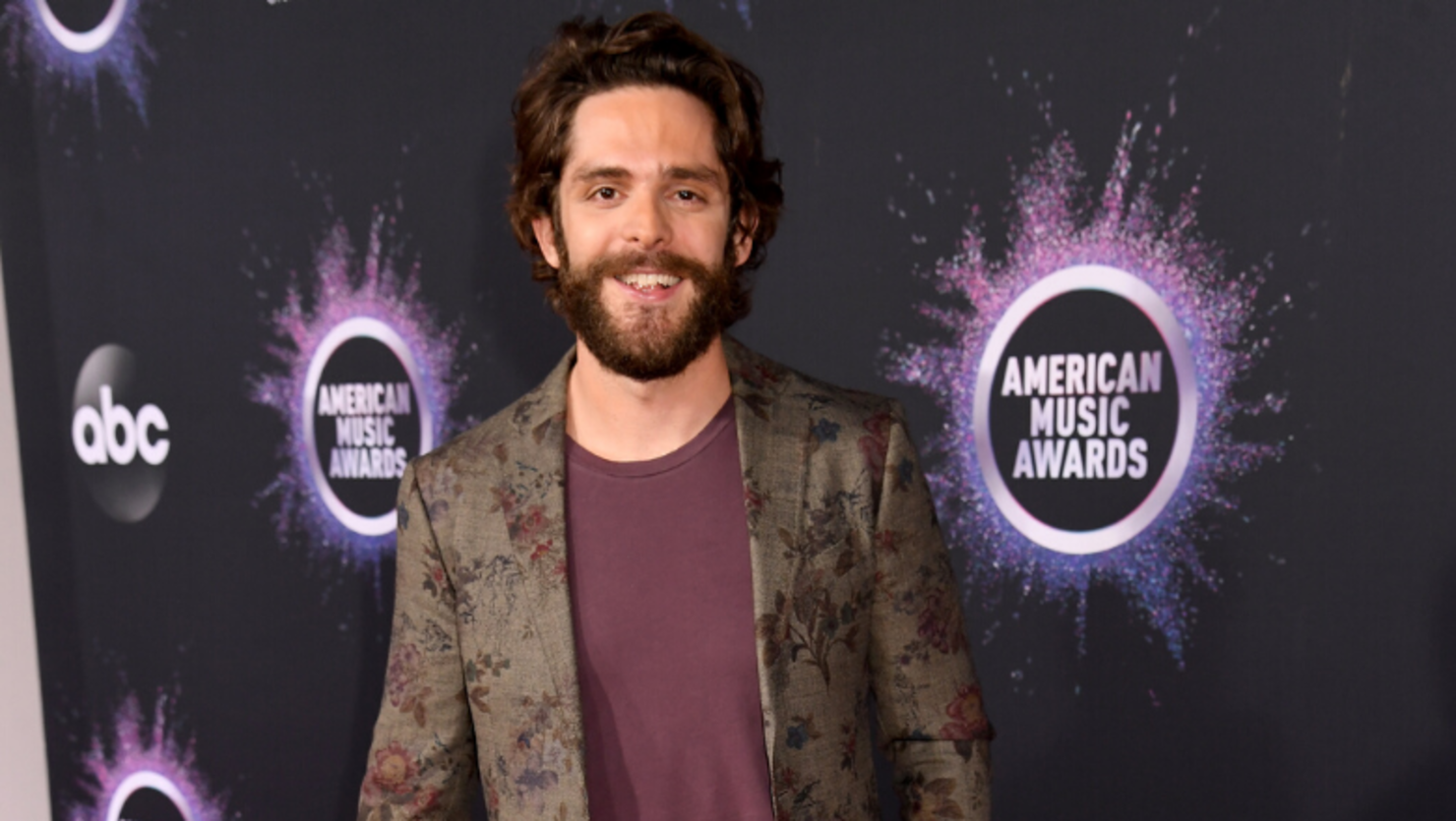 Thomas Rhett Says His 2019 New Year's Resolution Was To 'Live Simpler'