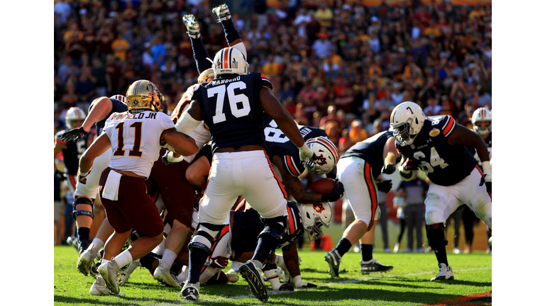 Outback Bowl - Minnesota v Auburn