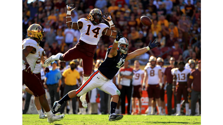Outback Bowl - Minnesota v Auburn