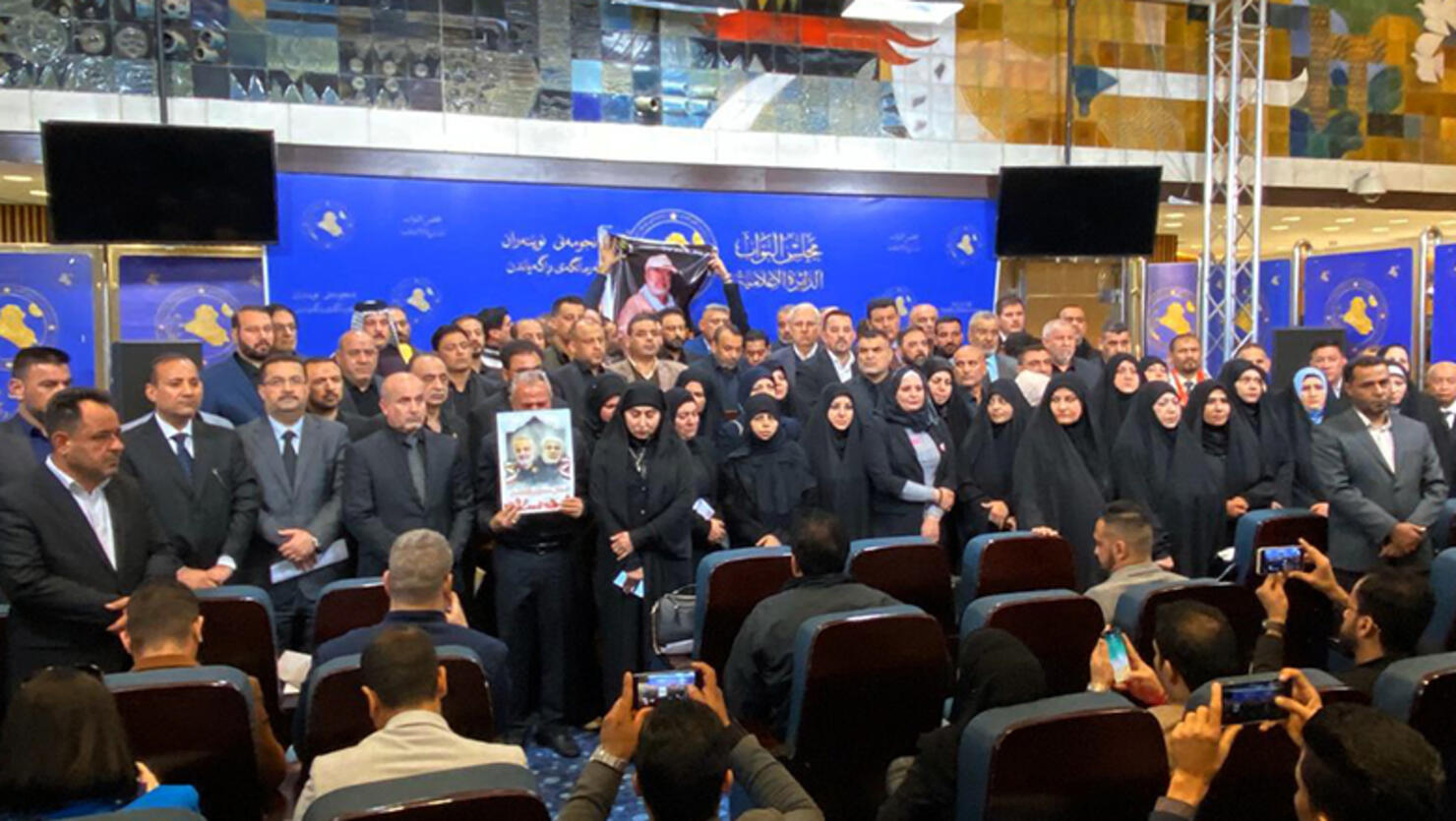 Iraqi parliament decides to expel US troops