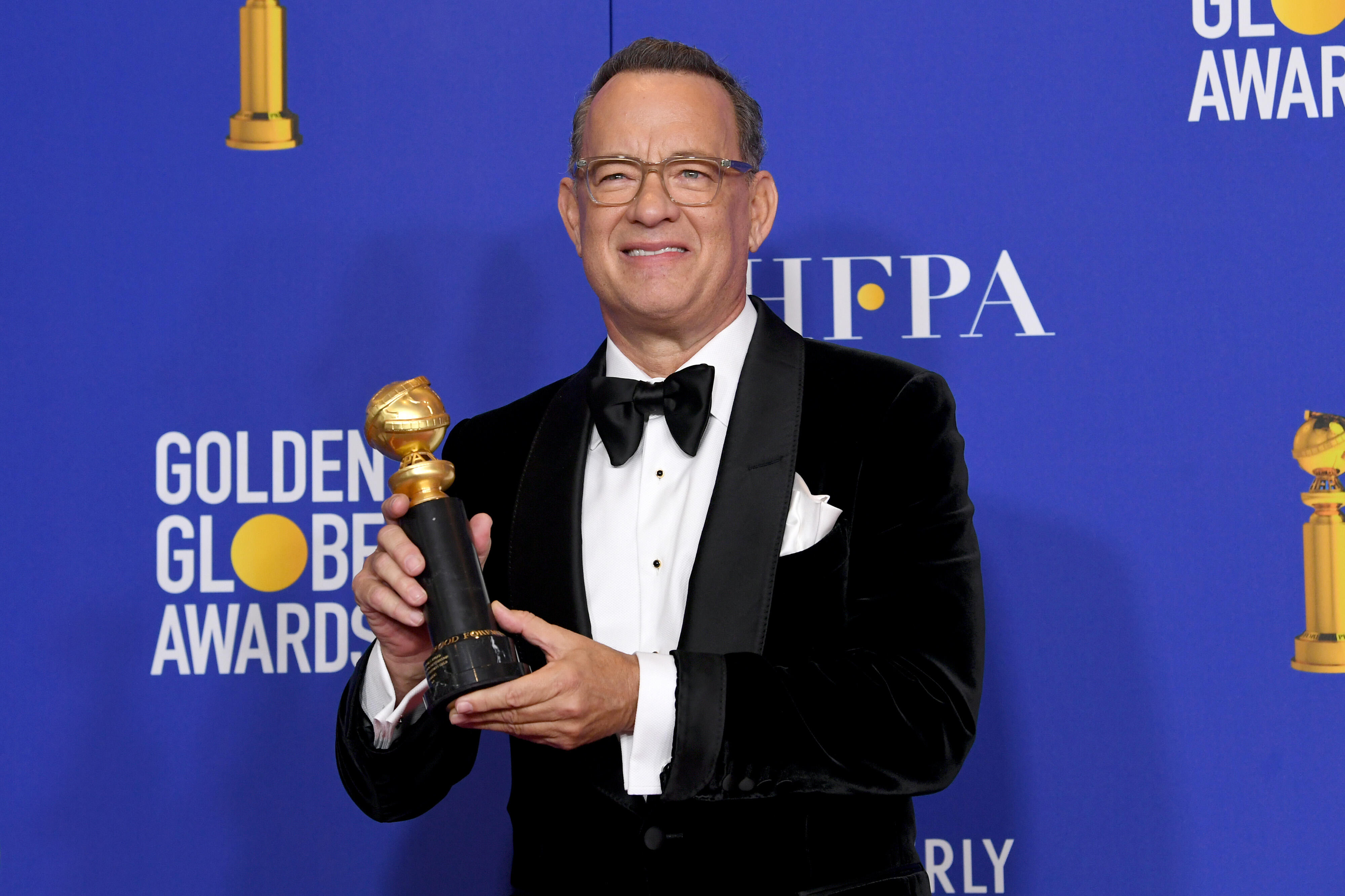 Tom Hanks is The First Award Show Meme of The Decade [PHOTOS] - Thumbnail Image