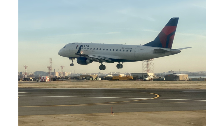 US-AVIATION-AIRLINES-AIRPORT