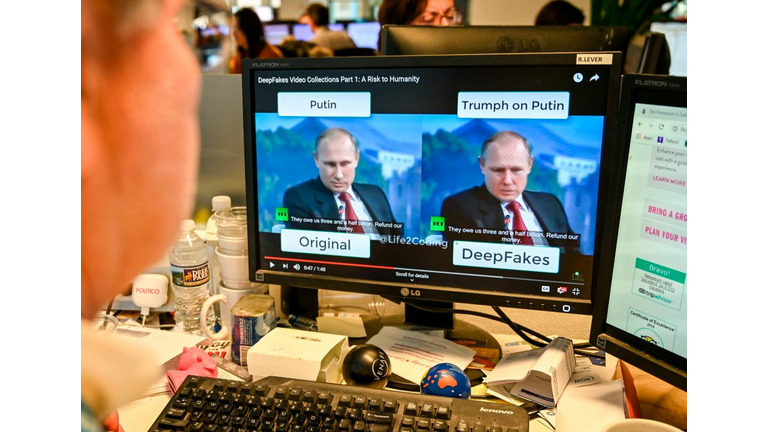 US-IT-MEDIA-POLITICS