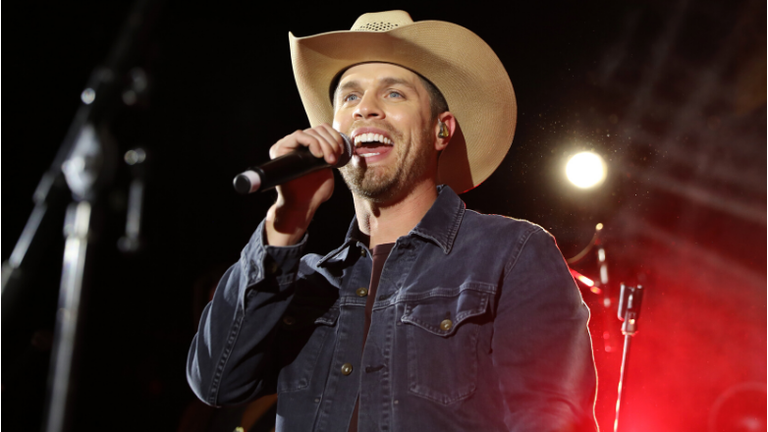 Dustin Lynch Announces Fiery New Single 'Momma's House'