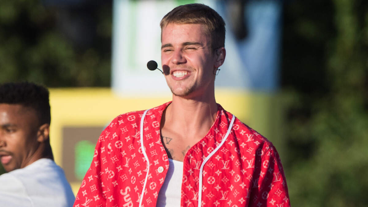 Justin Bieber Celebrates Baby On Song S 10 Year Anniversary Iheart